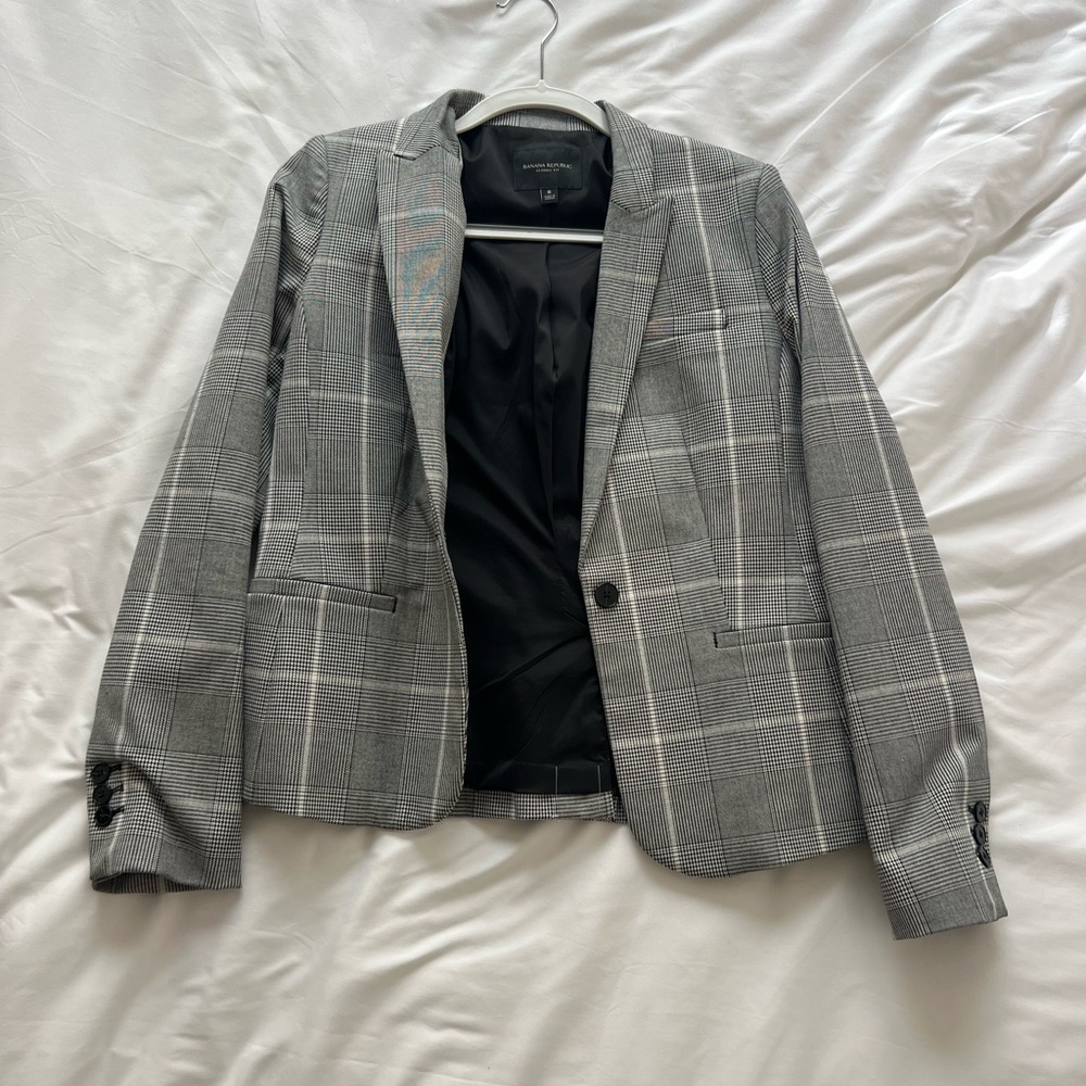 Banana Republic Gray Plaid Women’s Blazer - Size 6